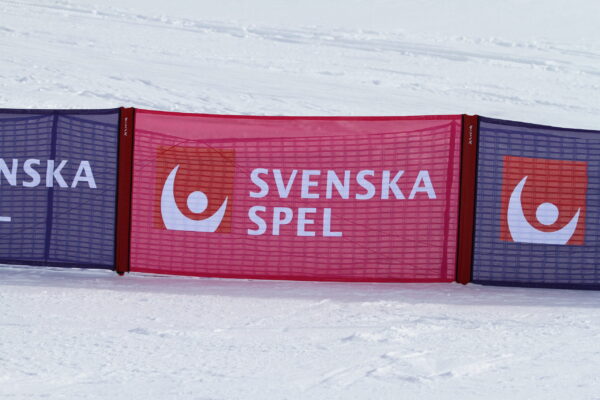 Sieť s plnou potlačou 1,2m x 2,5m s tunelmi bez tyčí - Image 8